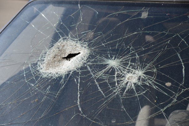 windshield-crack